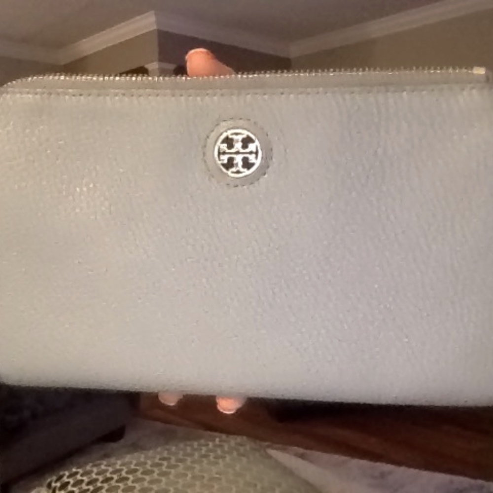 Tory burch cross body  bag
